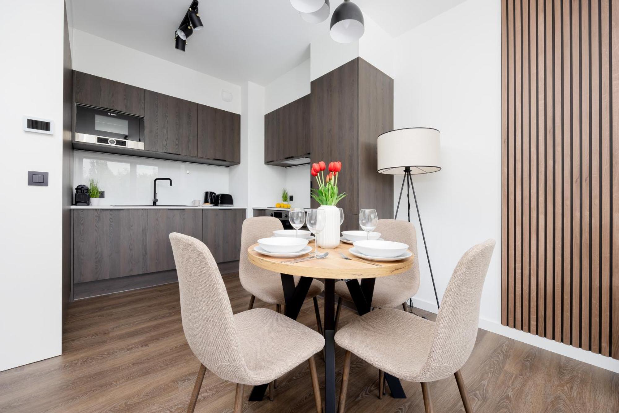 Apartamenty Ludwiki Z Parkingiem By Noclegi Renters Varşovia Exterior foto